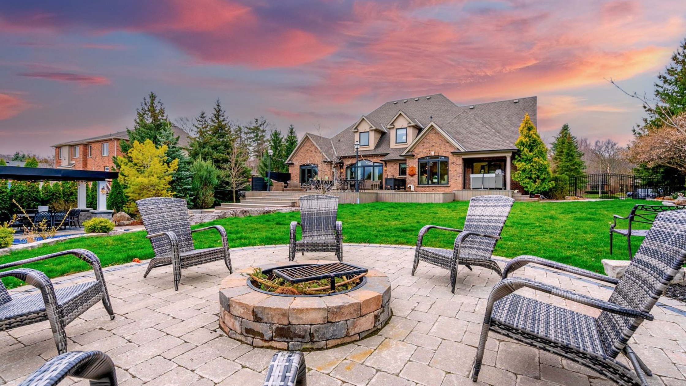 luxury real estate ontario
