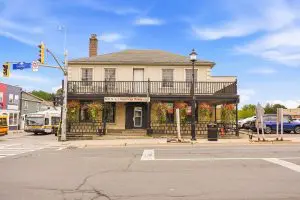 WATERDOWN AMERICAN HOUSE 2